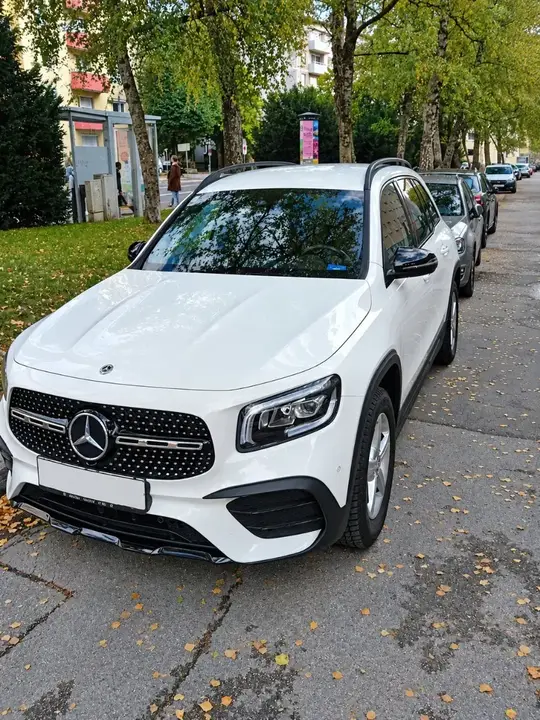 Mercedes-Benz Glb
