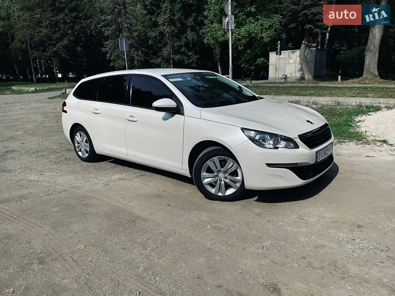 Peugeot 308 2015 photo 2