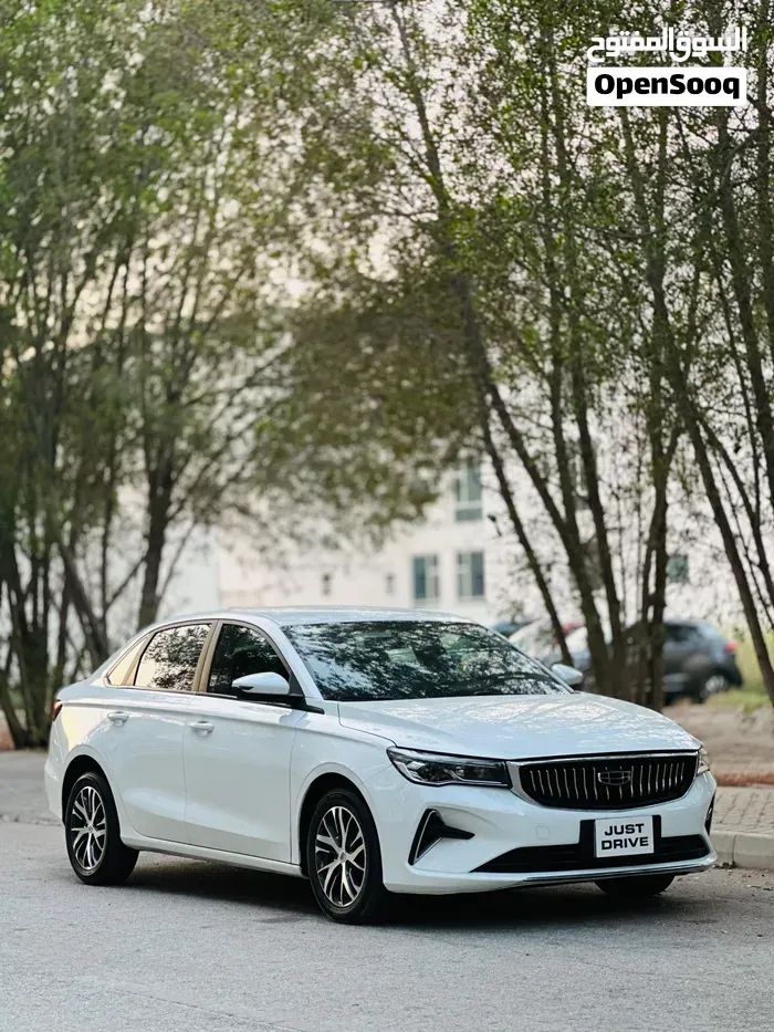 Geely Emgrand 2025 photo 2
