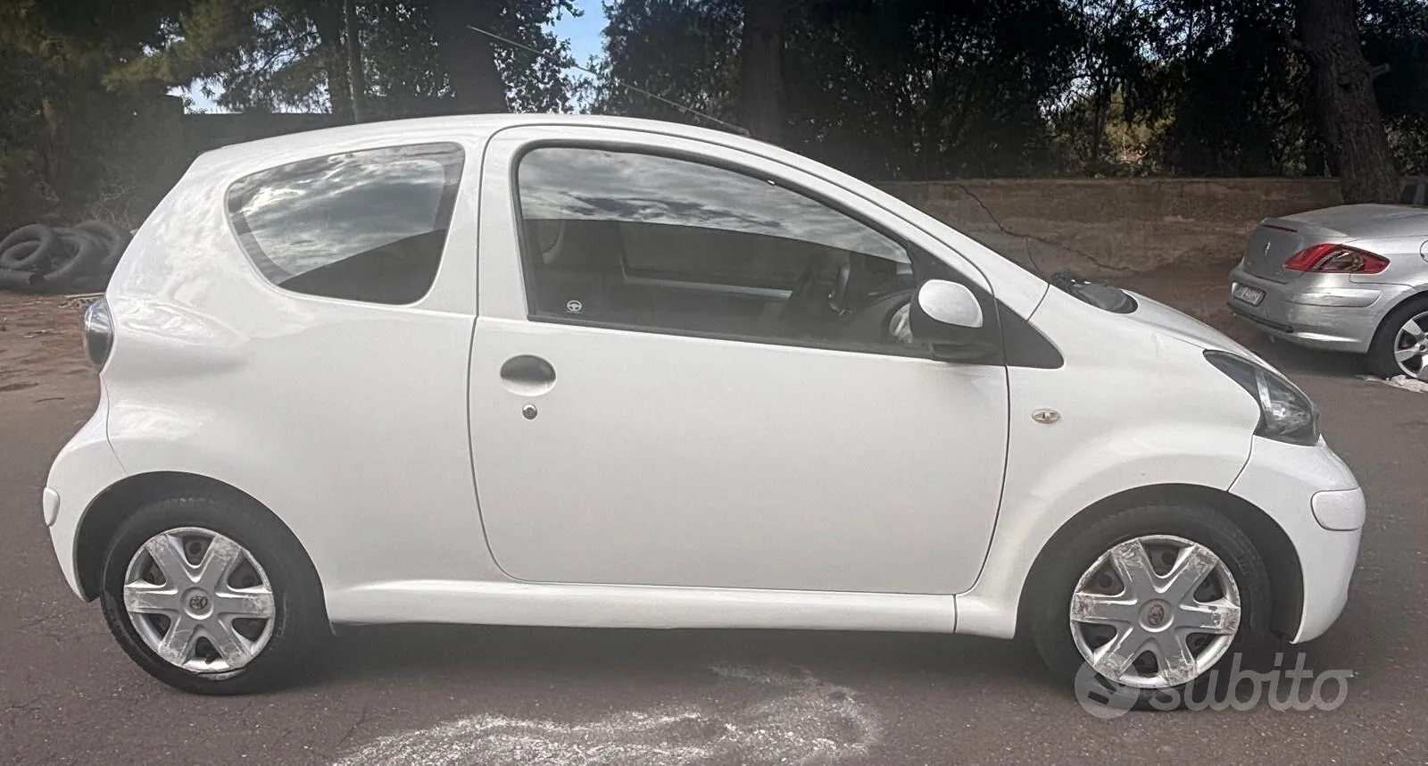 Toyota Aygo 2012 photo 2
