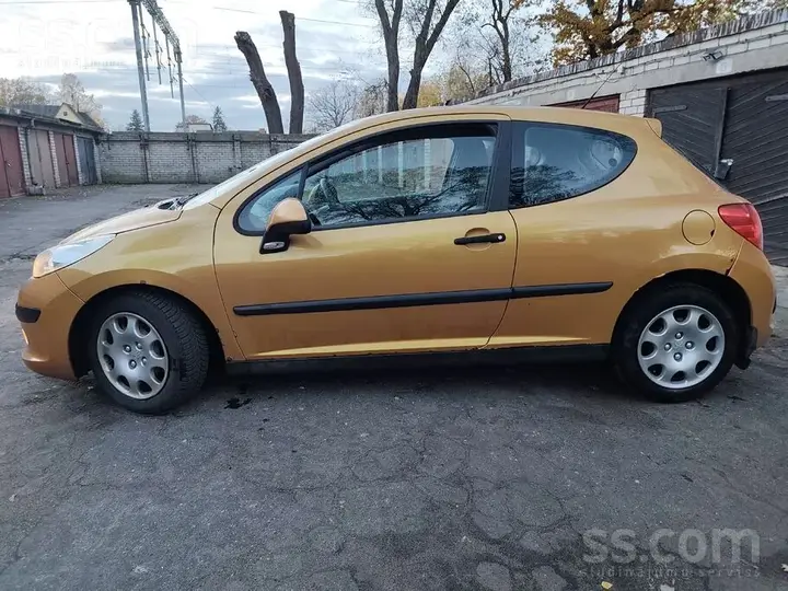 Peugeot 207 2006 photo 2