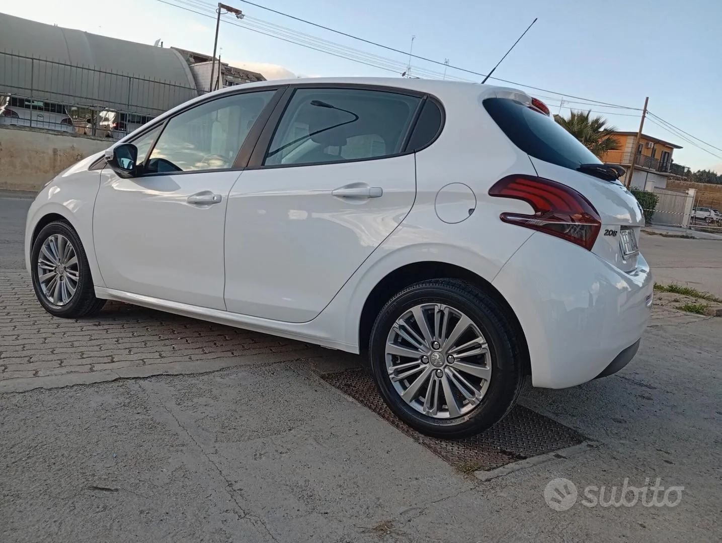 Peugeot 208 2016 photo 4
