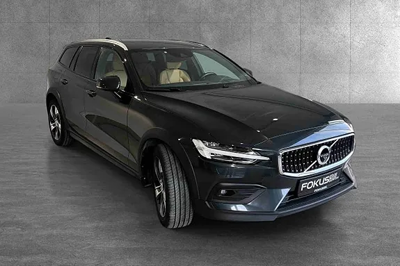 Volvo V60 Cross Country 2019 photo 3