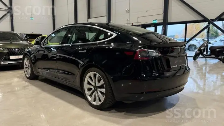 Tesla Model 3 2019 photo 2