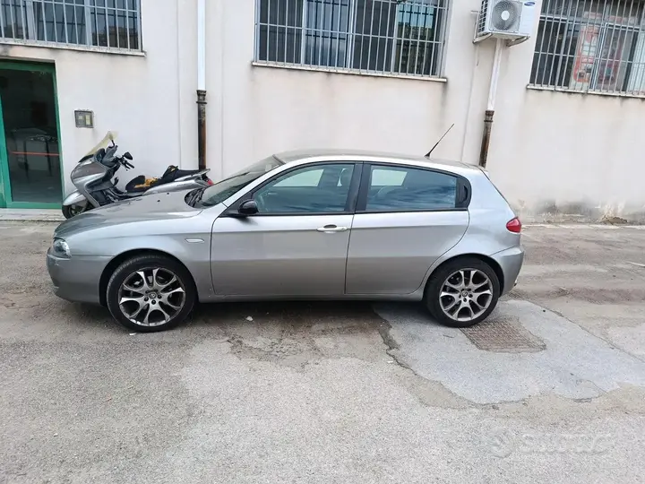 Alfa Romeo 147