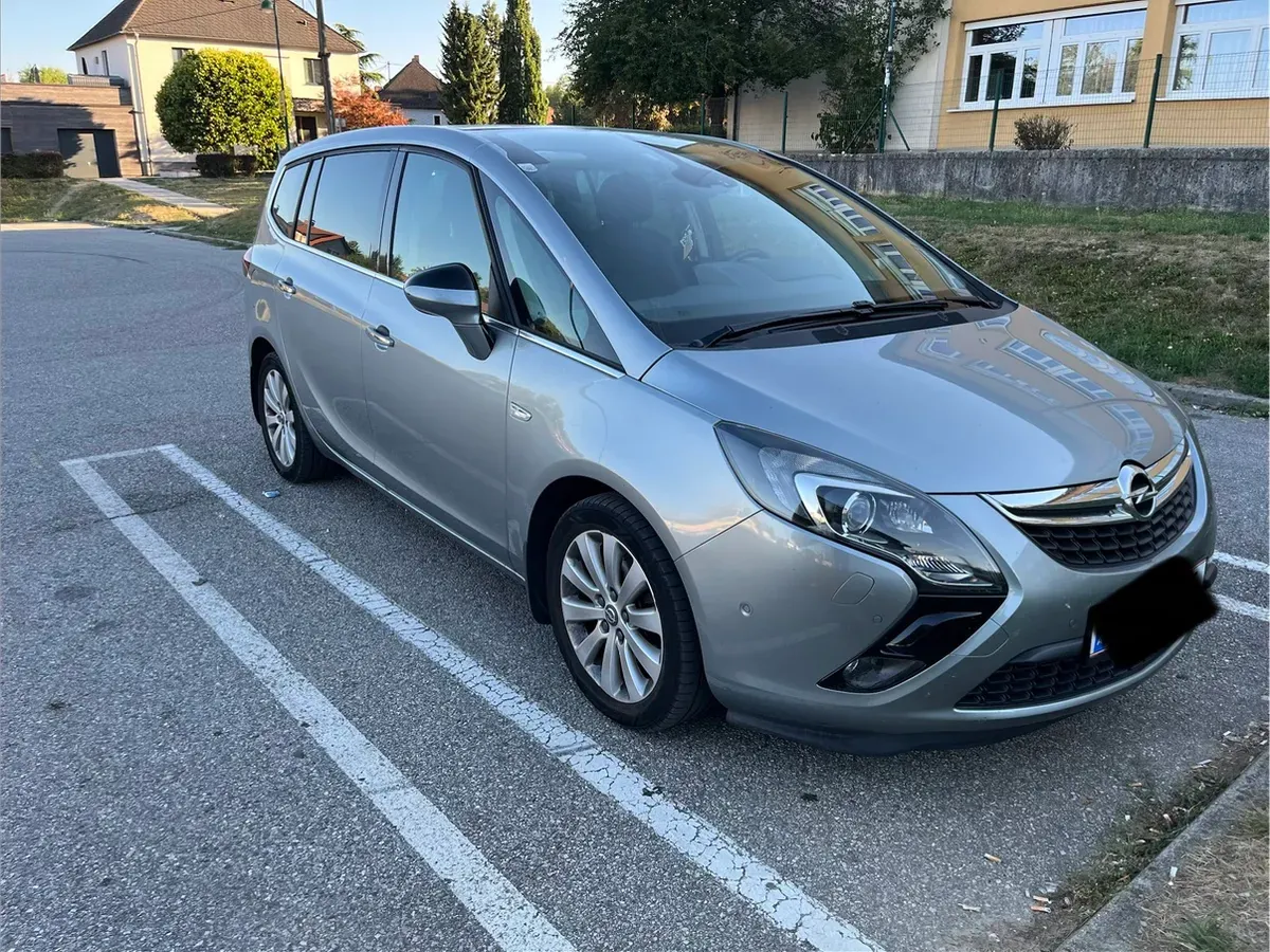 Opel Zafira Tourer 2012 photo 3