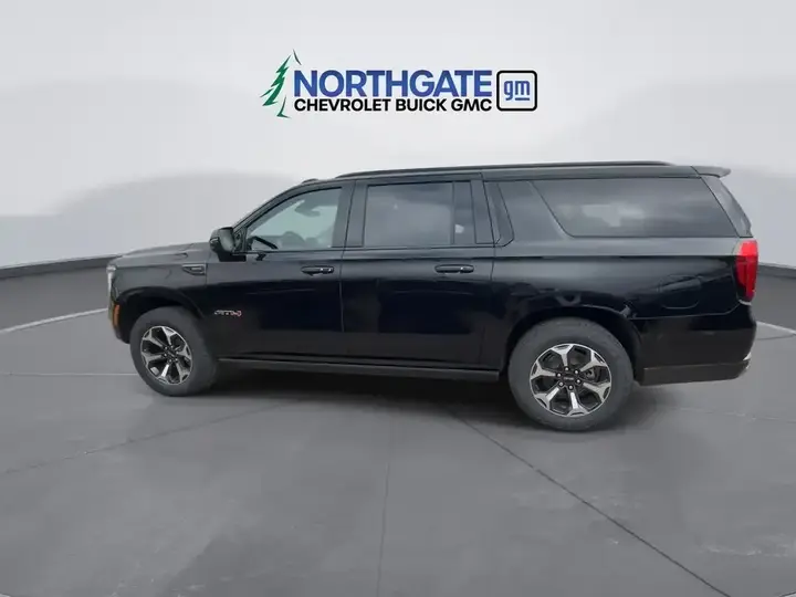 GMC Yukon Xl 2026 photo 5