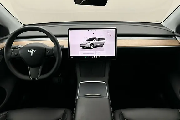 Tesla Model Y 2024 photo 3