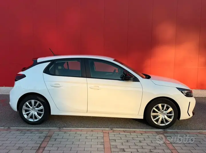 Opel Corsa 2024 photo 2