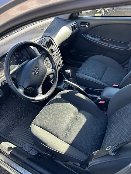 Toyota Avensis 2002 photo 5