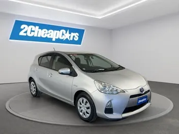 Toyota Aqua 2013 photo 4