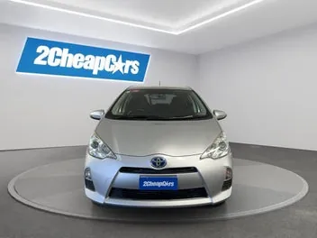Toyota Aqua 2013 photo 3