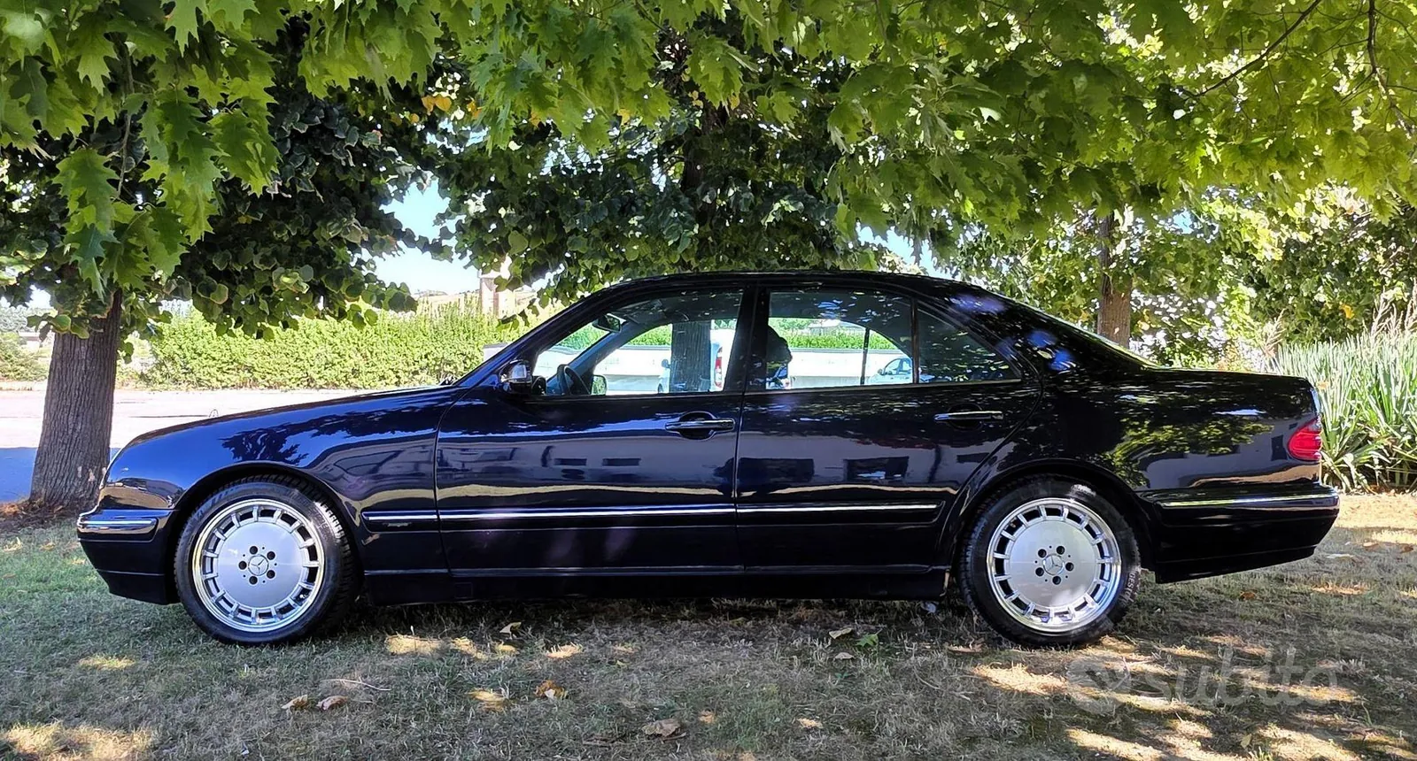 Mercedes-Benz E320