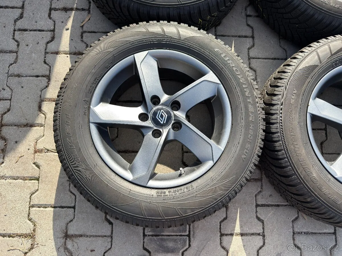 Renault Captur photo 2