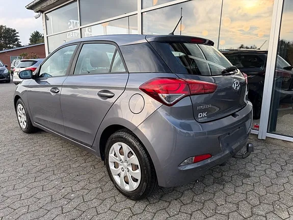 Hyundai I20 2016 photo 3