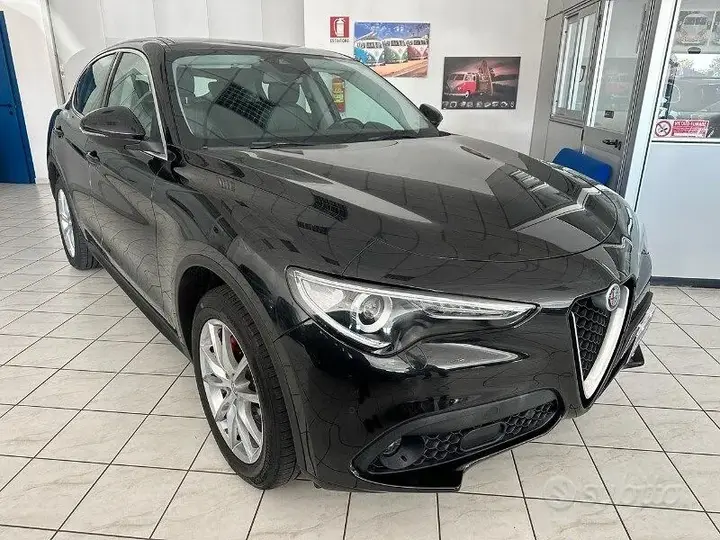 Alfa Romeo Stelvio 2018 photo 2