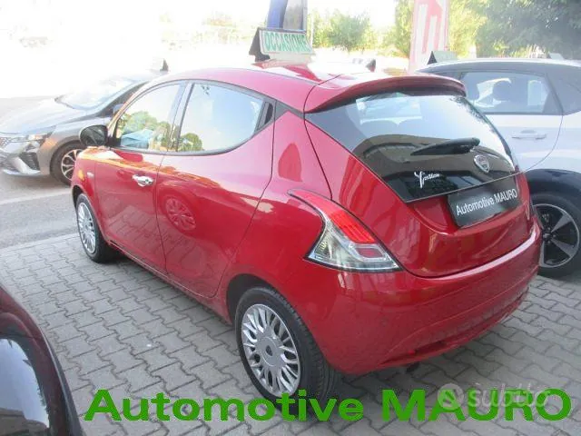 Lancia Ypsilon 2017 photo 2