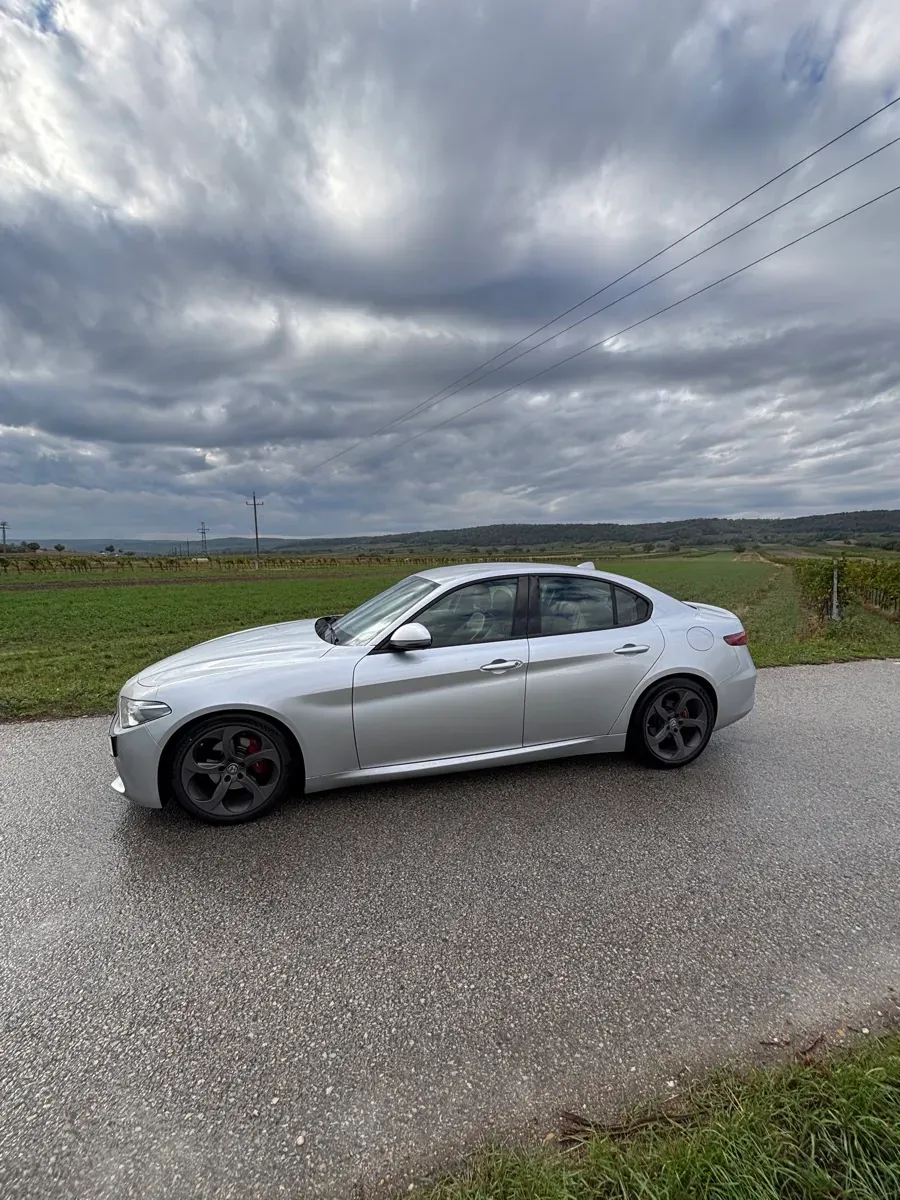 Alfa Romeo Giulia 2016 photo 3