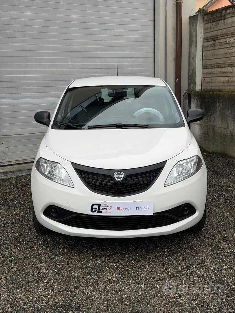 Lancia Ypsilon