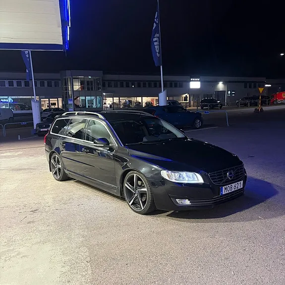 Volvo V70 2015 photo 3