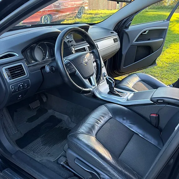 Volvo V70 2015 photo 4