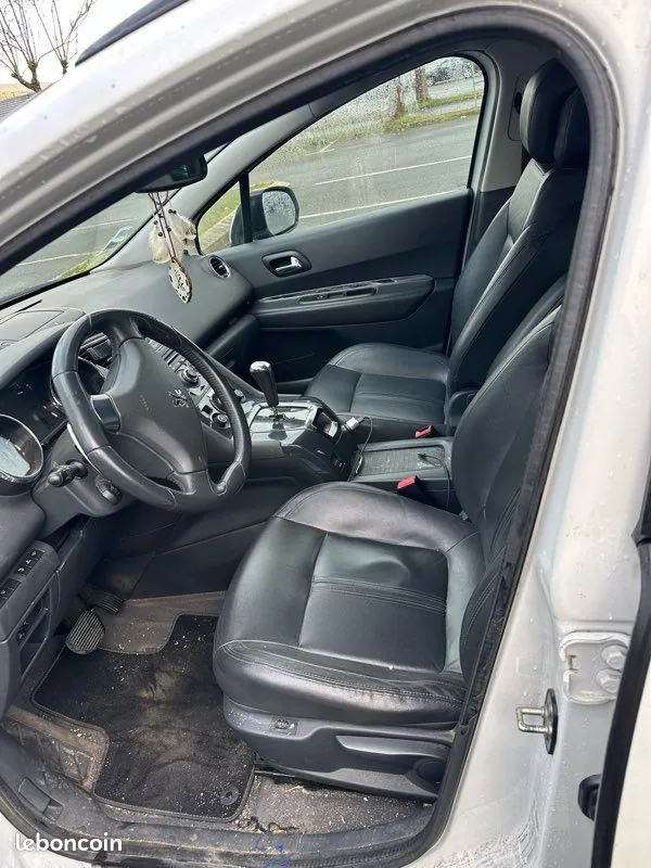 Peugeot 5008 2012 photo 3
