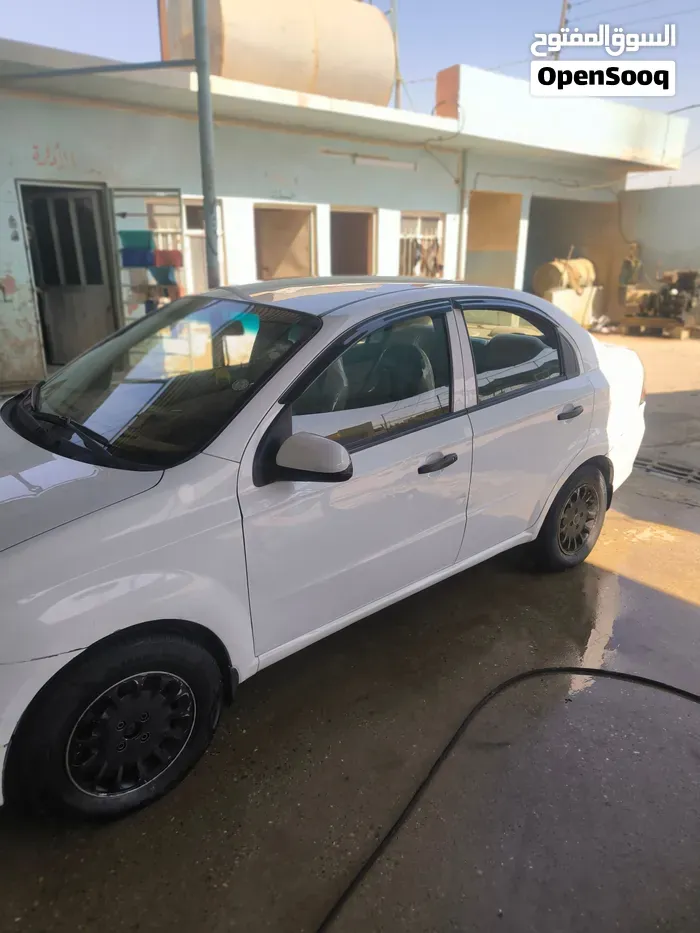 Chevrolet Aveo 2011 photo 2