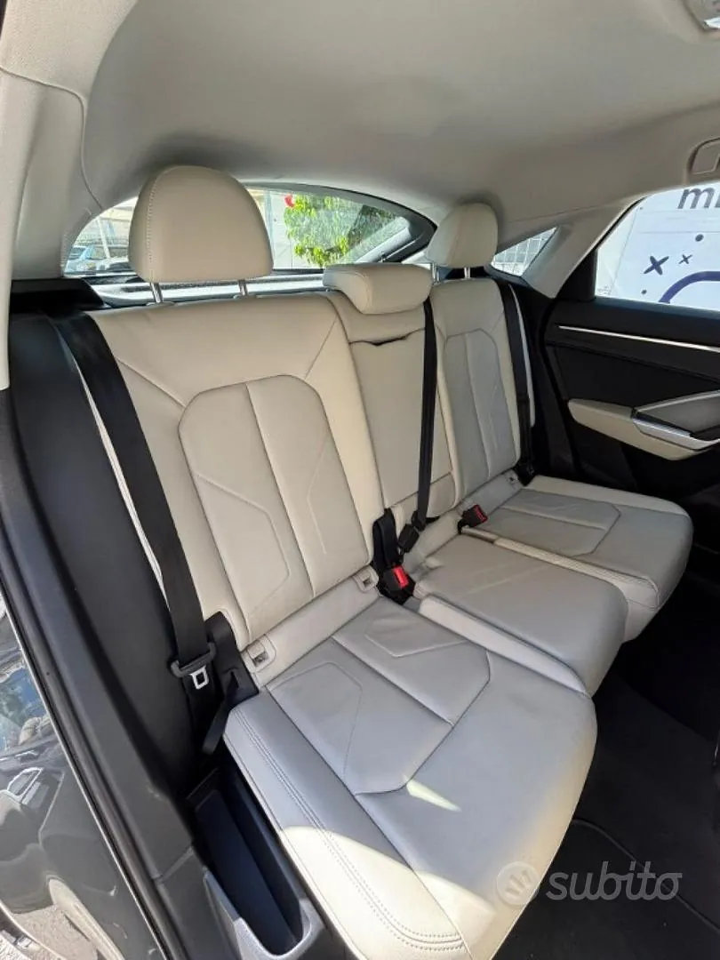 Audi Q3 2022 photo 5
