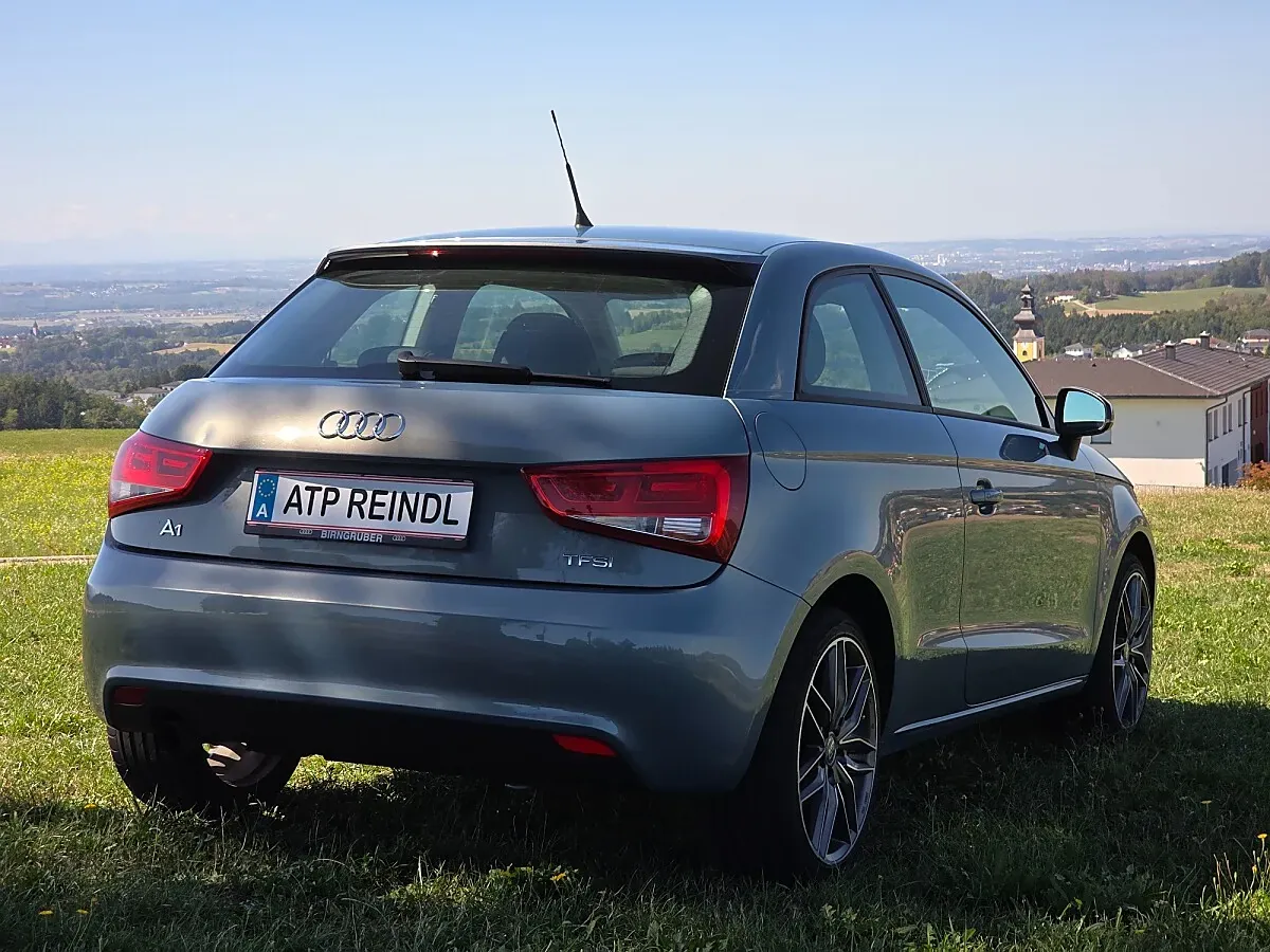 Audi A1 2011 photo 3