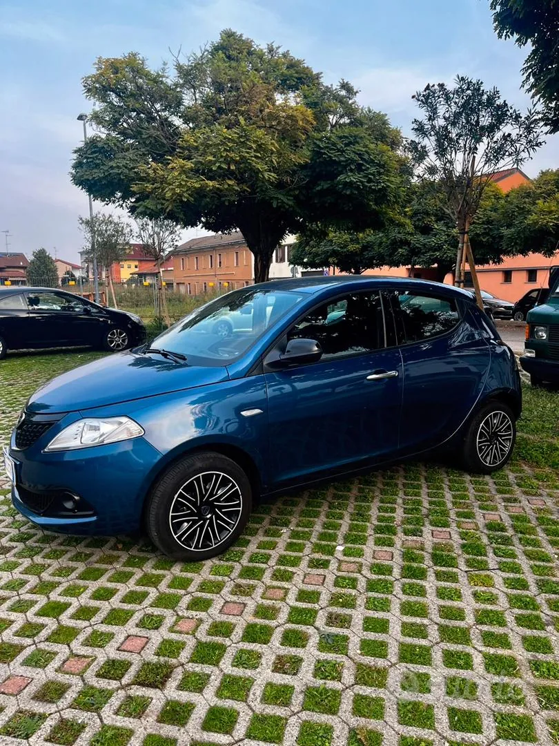 Lancia Ypsilon 2024 photo 4