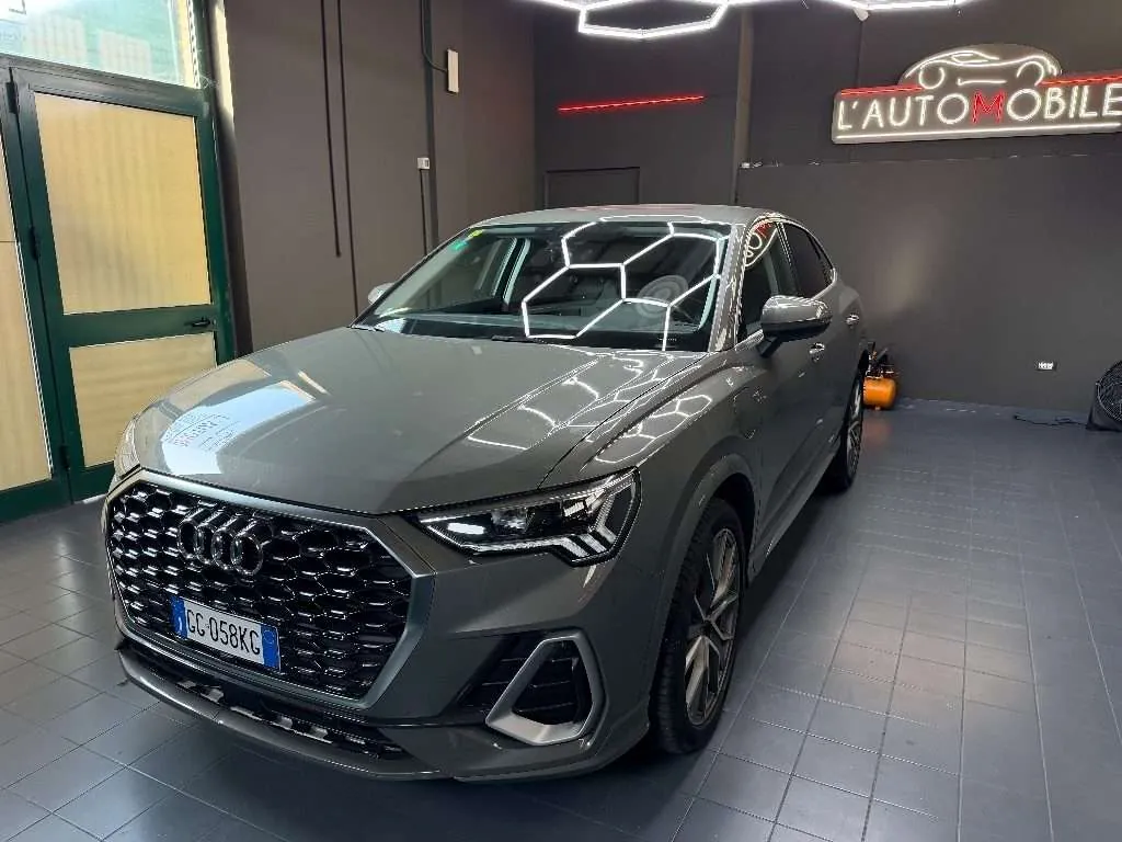 Audi Q3 2021 photo 3