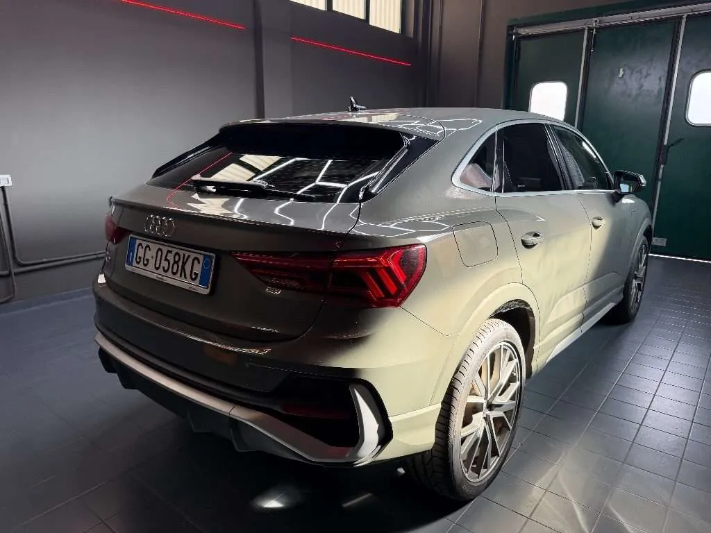 Audi Q3 2021 photo 5