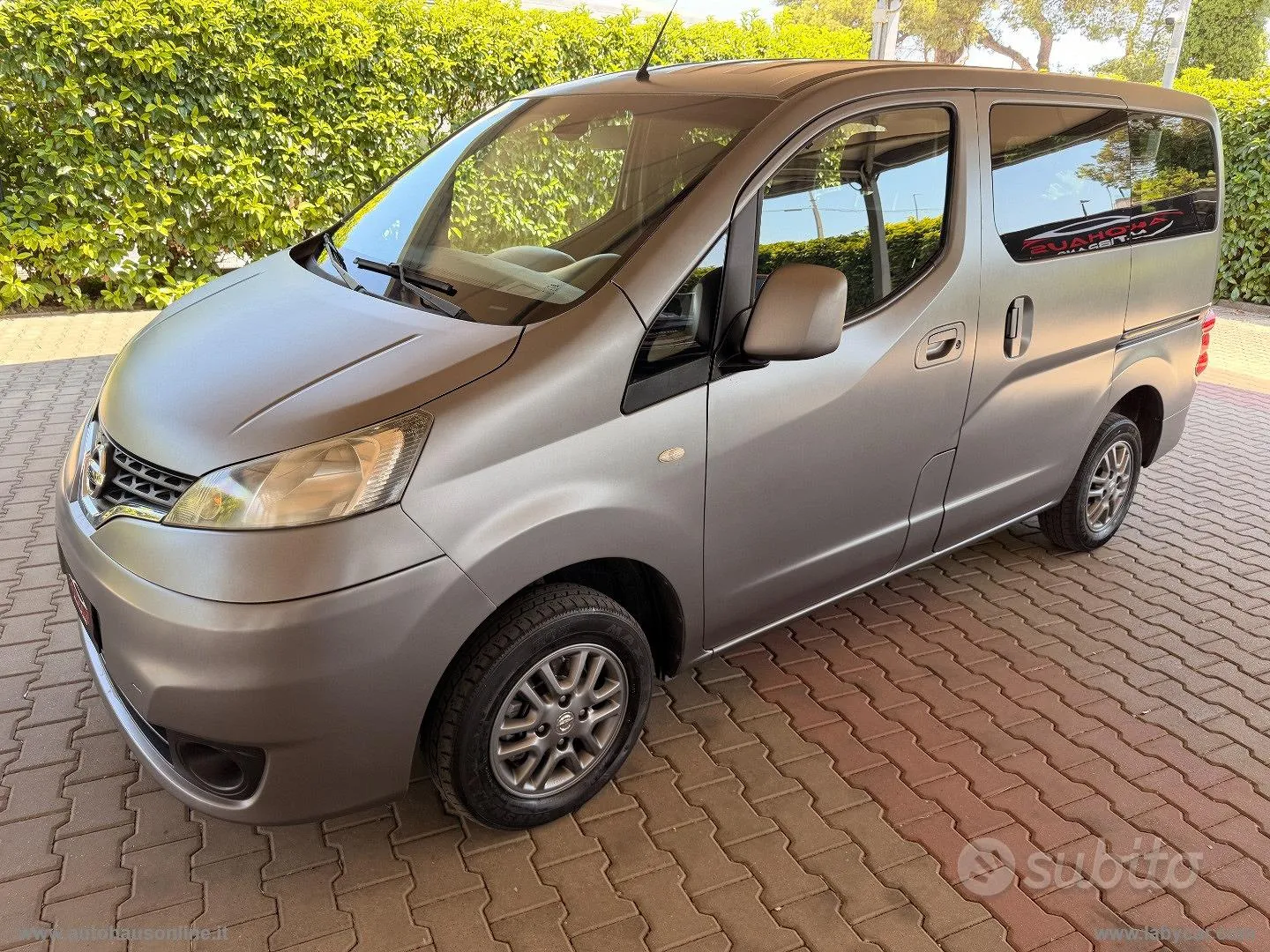 Nissan Evalia 2012 photo 2