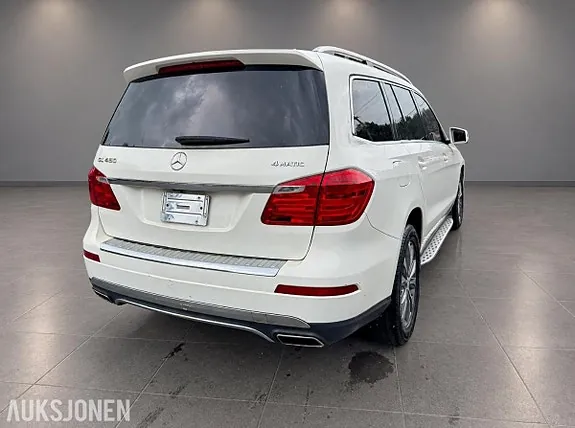 Mercedes-Benz Andre 2014 photo 3