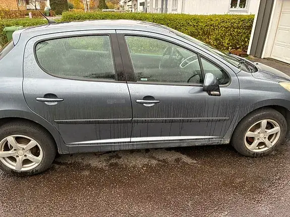 Peugeot 207 2006 photo 4