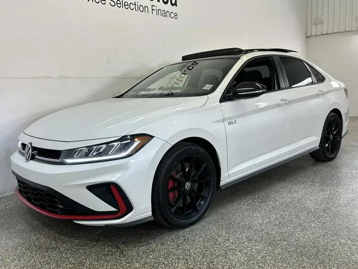 Volkswagen Jetta 2025 photo 3