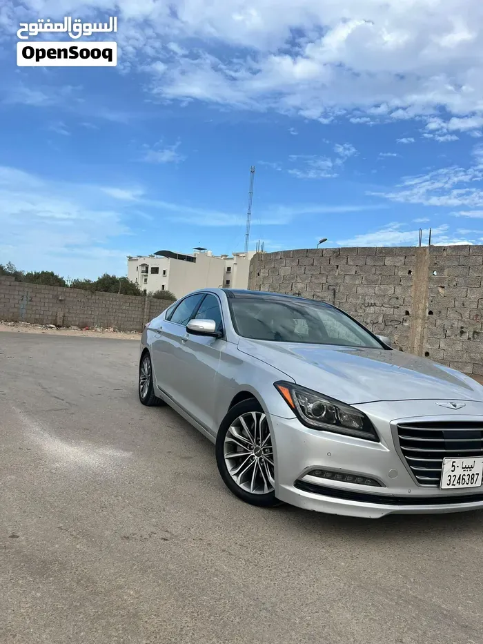 Genesis G80 2016 photo 2