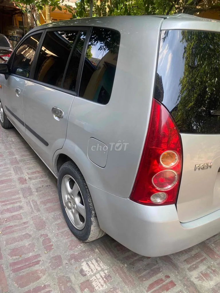 Mazda Premacy 2003 photo 2