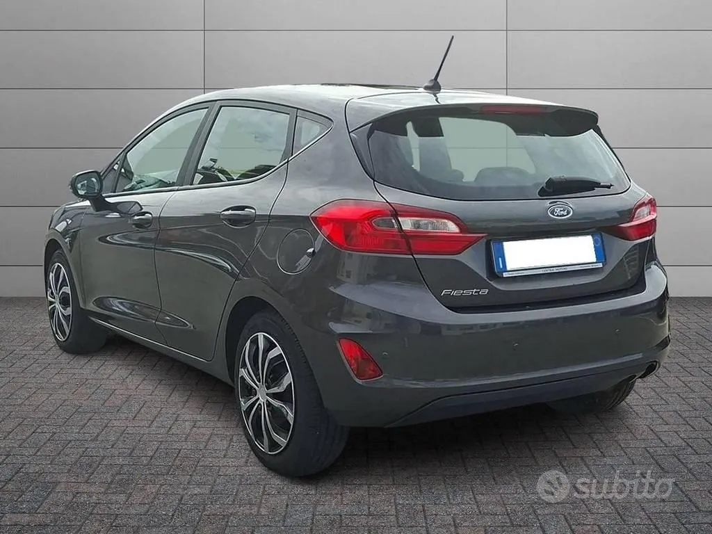 Ford Fiesta 2018 photo 2