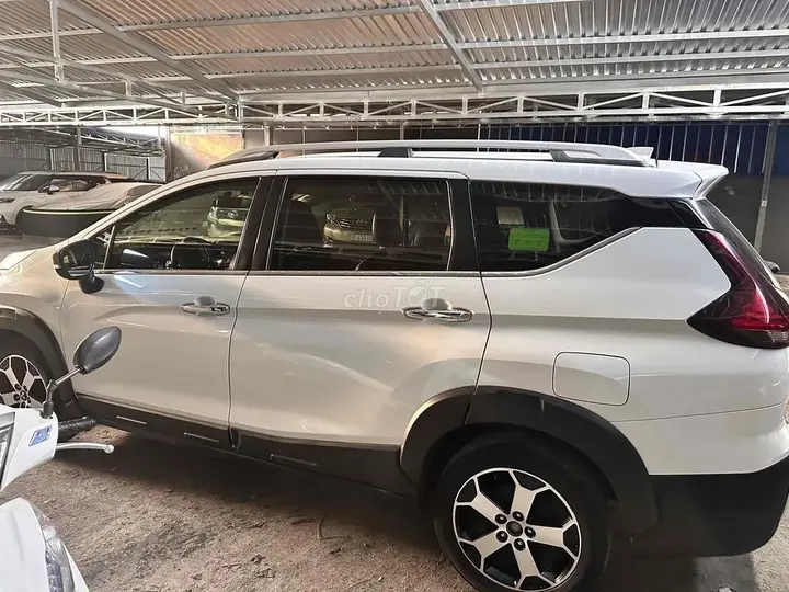 Mitsubishi Xpander Cross
