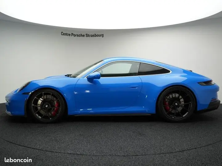 Porsche 911 2022 photo 2