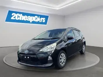 Toyota Aqua 2013 photo 2