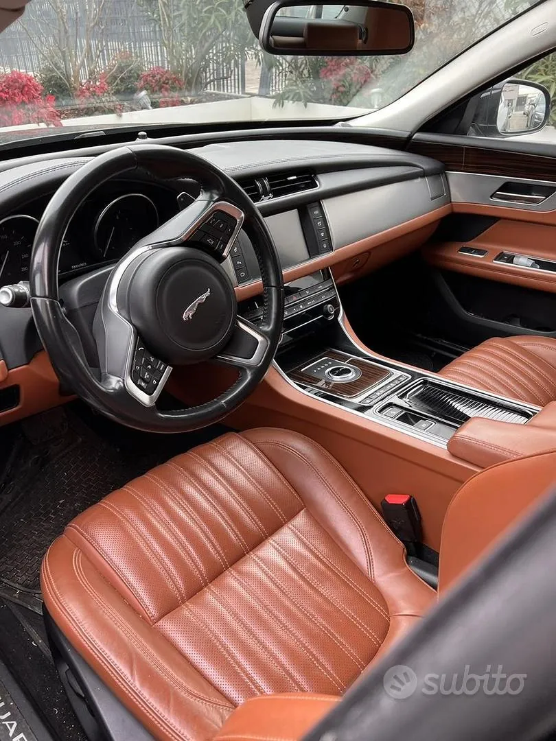 Jaguar Xf
