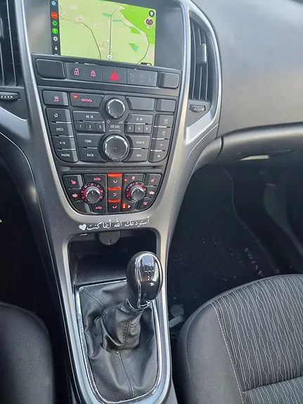 Opel Astra 2015 photo 2