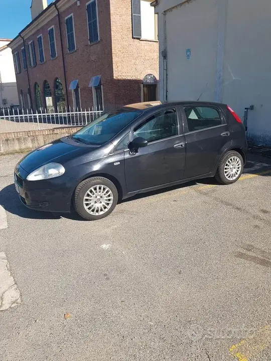 Fiat Grande Punto 2013 photo 4