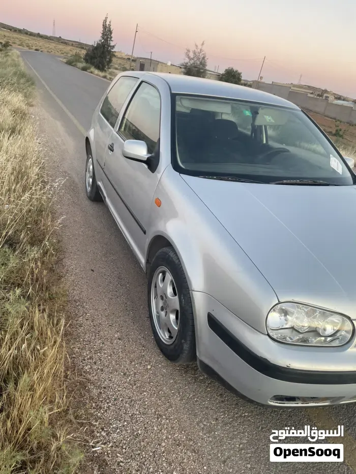 Volkswagen Golf 2000 photo 2