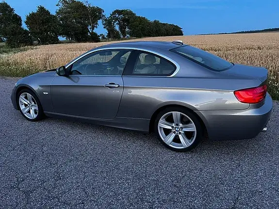 BMW 325D 2011 photo 2