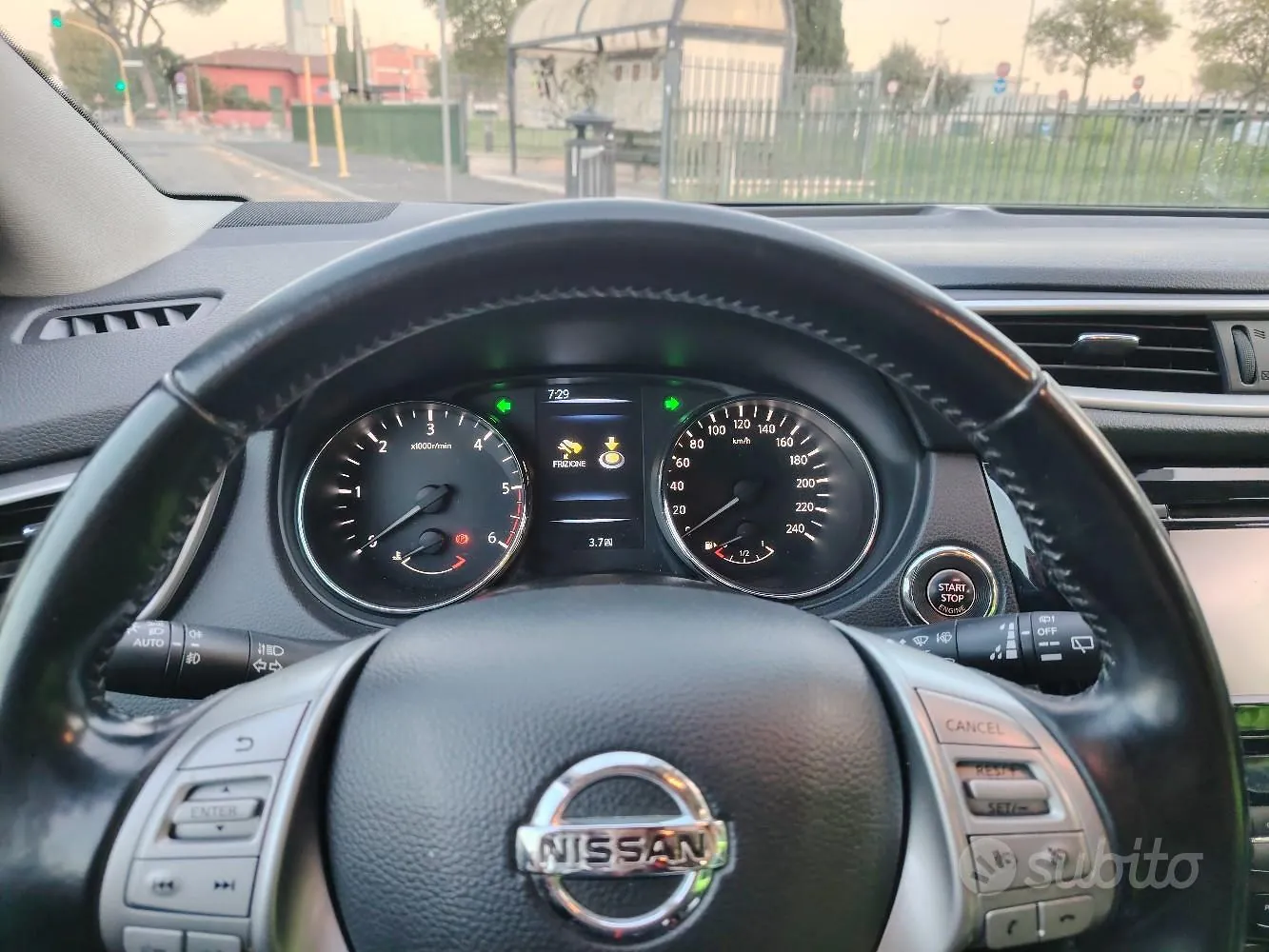 Nissan Qashqai 2014 photo 4