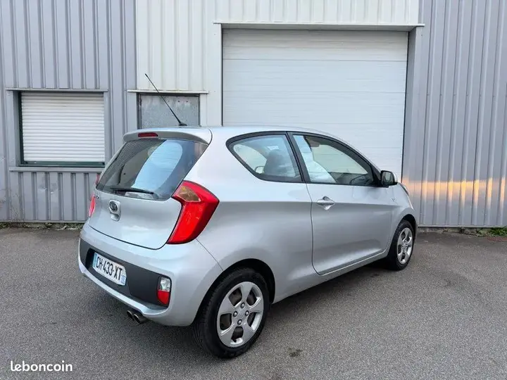 Kia Picanto 2012 photo 2