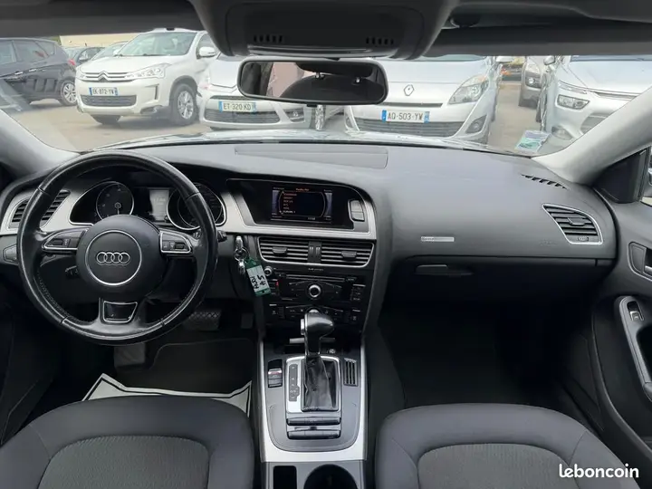 Audi A5 2012 photo 4